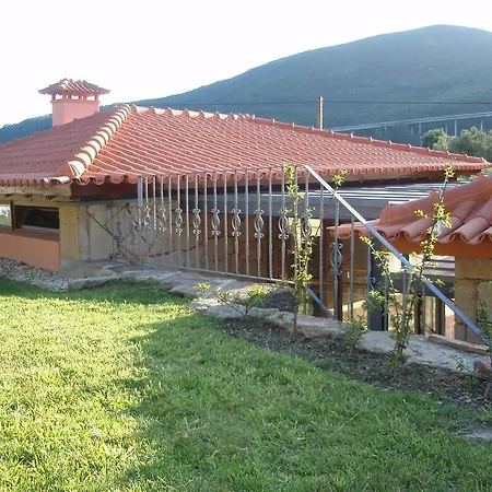 別荘 Casa Da Boa Fonte By Casa Da Travessa ポンテ・デ・リマ